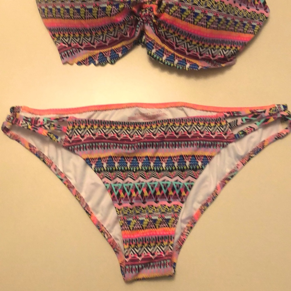 VS bikini bottoms